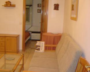 #piso Madrid Alquilo piso en Cuatro Caminos, zona General Perón. 3 habitaciones. Absolutamente reformado. Ver descripción.1.320 €/mes 649074518. Guillermo. 