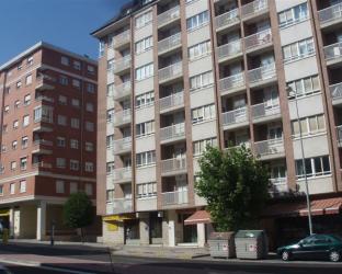 #piso VALLADOLID SE ALQUILA VIVIENDA TOTALMENTE AMUEBLADA EN PARQUESOL, 4 DORMITORIOS, EXTERIOR, BUENAS VISTAS FRENTE AL HOTEL TRYP SOFIA 