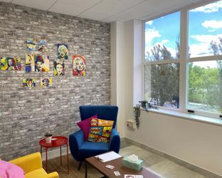 #habitación Las Rozas de Madrid Despachos en alquiler en Las Rozas de Madrid en Centro Sanitario. Ideal para profesionales de la psicología, coaching, acupuntura, fisioteriapia, etc. Alquiler por horas, dìas o meses.  